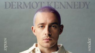 DERMOT KENNEDY – Kiss Me (Quelle: Interscope)