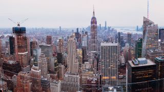 Blick vom Rock at Manhattan New York auf New York aus der Vogelperspektive. | Quelle: IMAGO / Cavan Images
