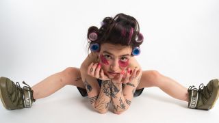Die Künstlerin Vicky (Quelle: Universal Music)