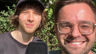 Anton mit Fritze Daniel Claus (Quelle: Fritz)