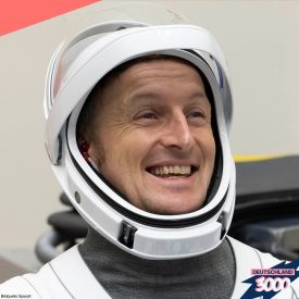 Die Moderatorin Eva Schulz und der deutsche Astronaut Matthias Maurer. (Bildquelle: Paula Winkler | SpaceX)